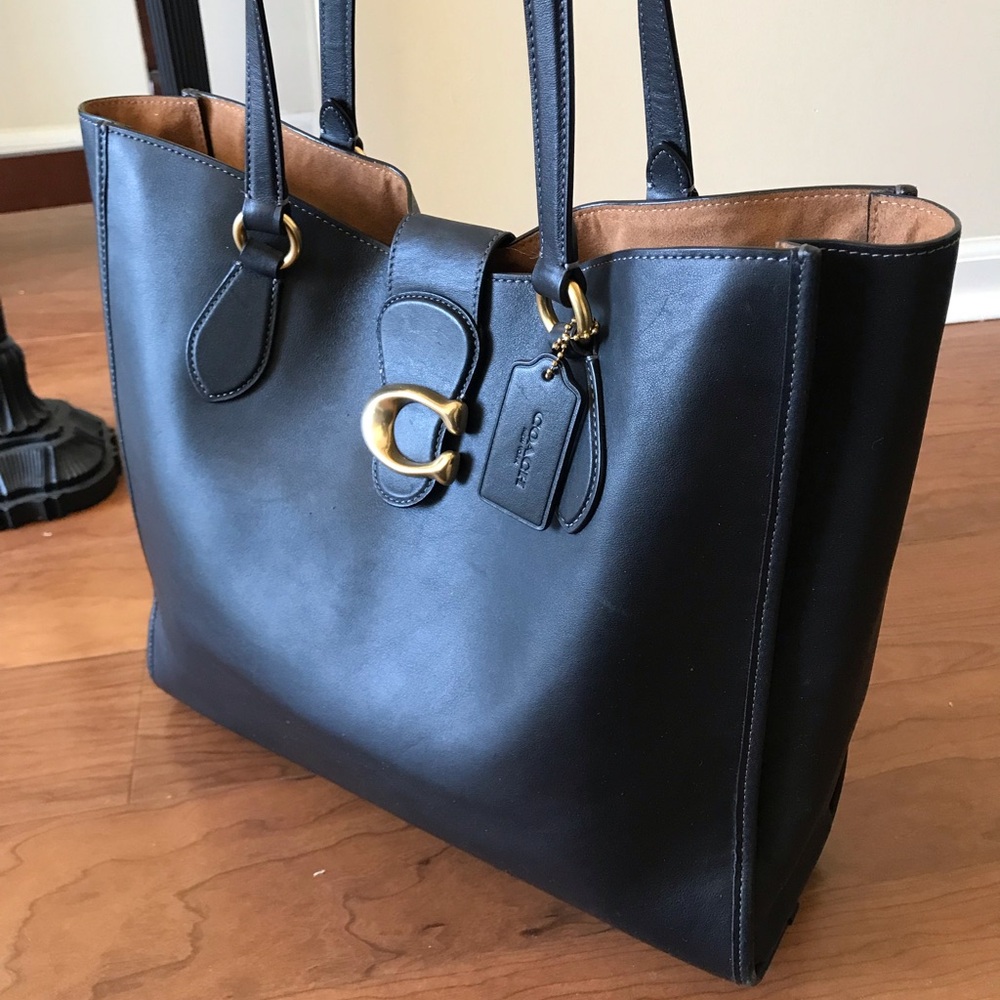 Coach Theo Leather Shoulder Tote Purse - Picture 4 of 16